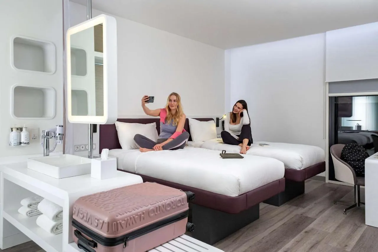 Yotel Istanbul Airport, City Entrance