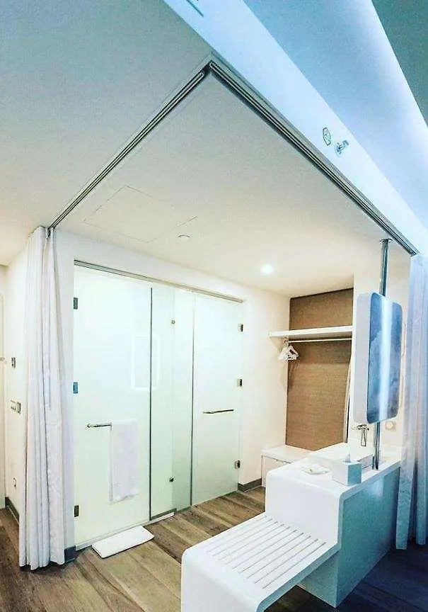 Yotel Istanbul Airport, City Entrance 2*,
